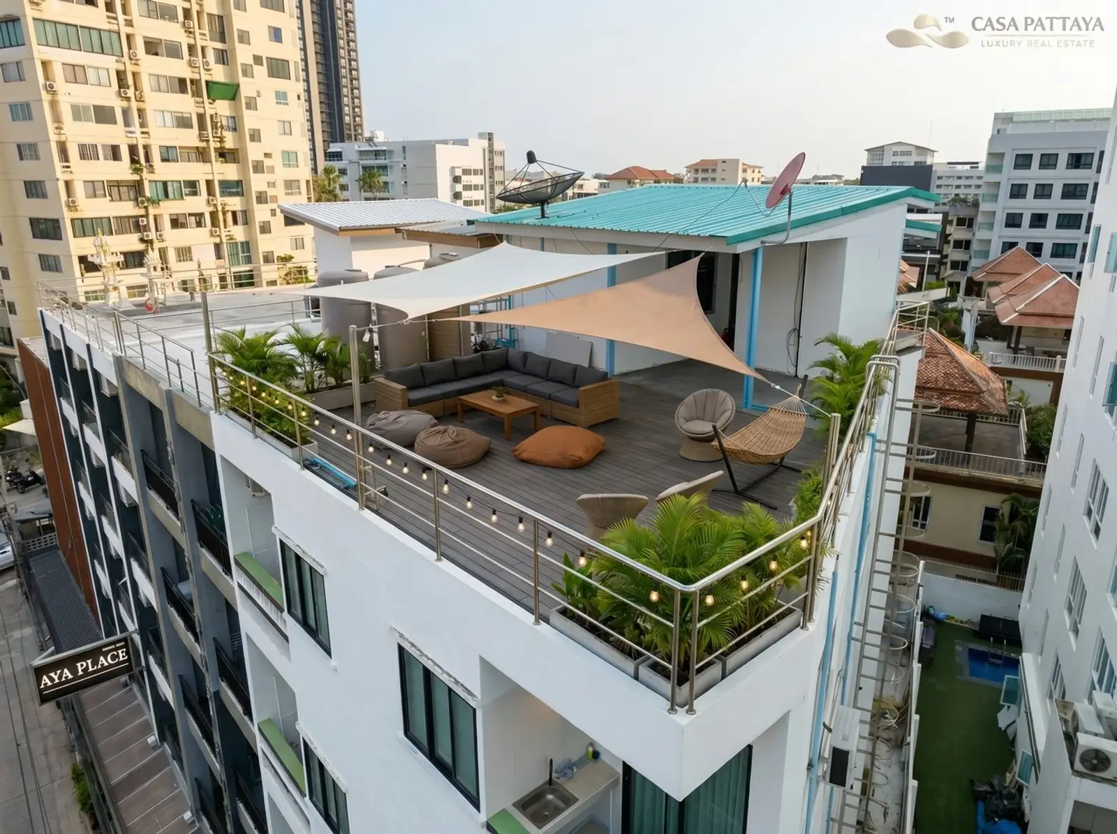 Hôtel / guesthouse 12 chambres à vendre ou à louer — Pratamnak, Pattaya