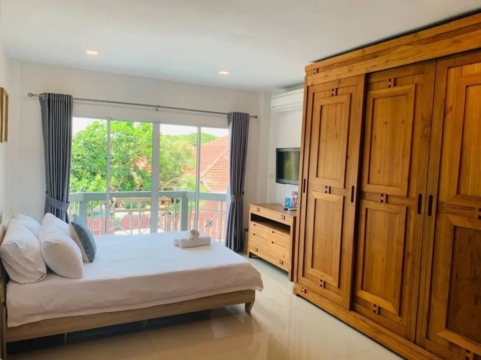 Maison 4 chambres à vendre ou à louer — Jomtien, Pattaya