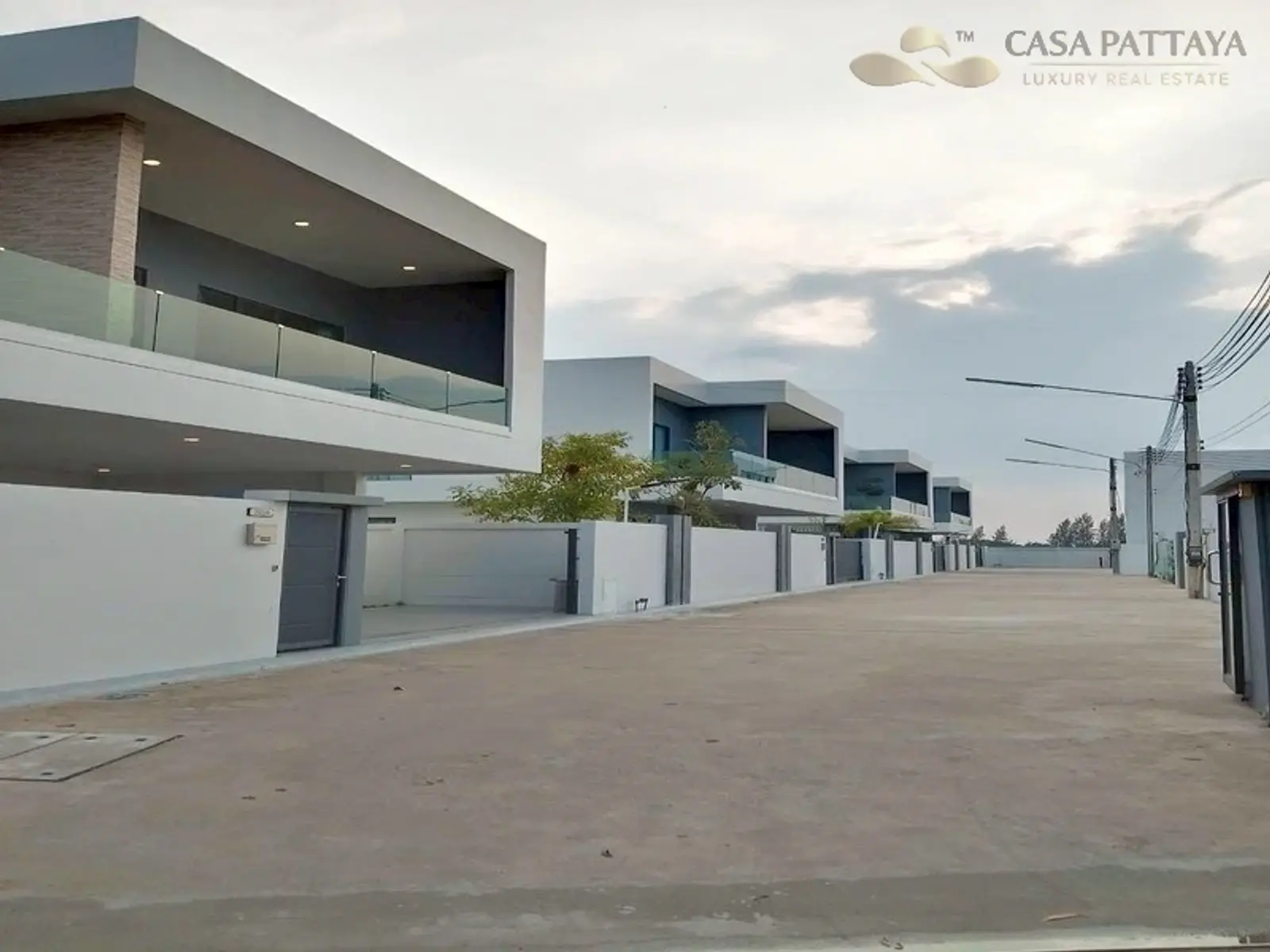 Villa avec piscine 6 chambres à vendre — East Pattaya, Pattaya