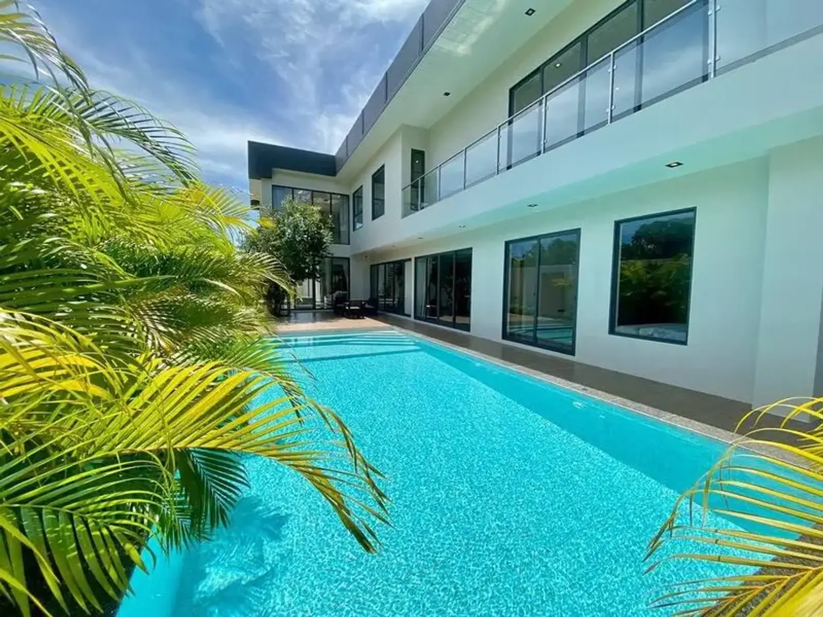Villa avec piscine 5 chambres à vendre — Mabprachan, Pattaya