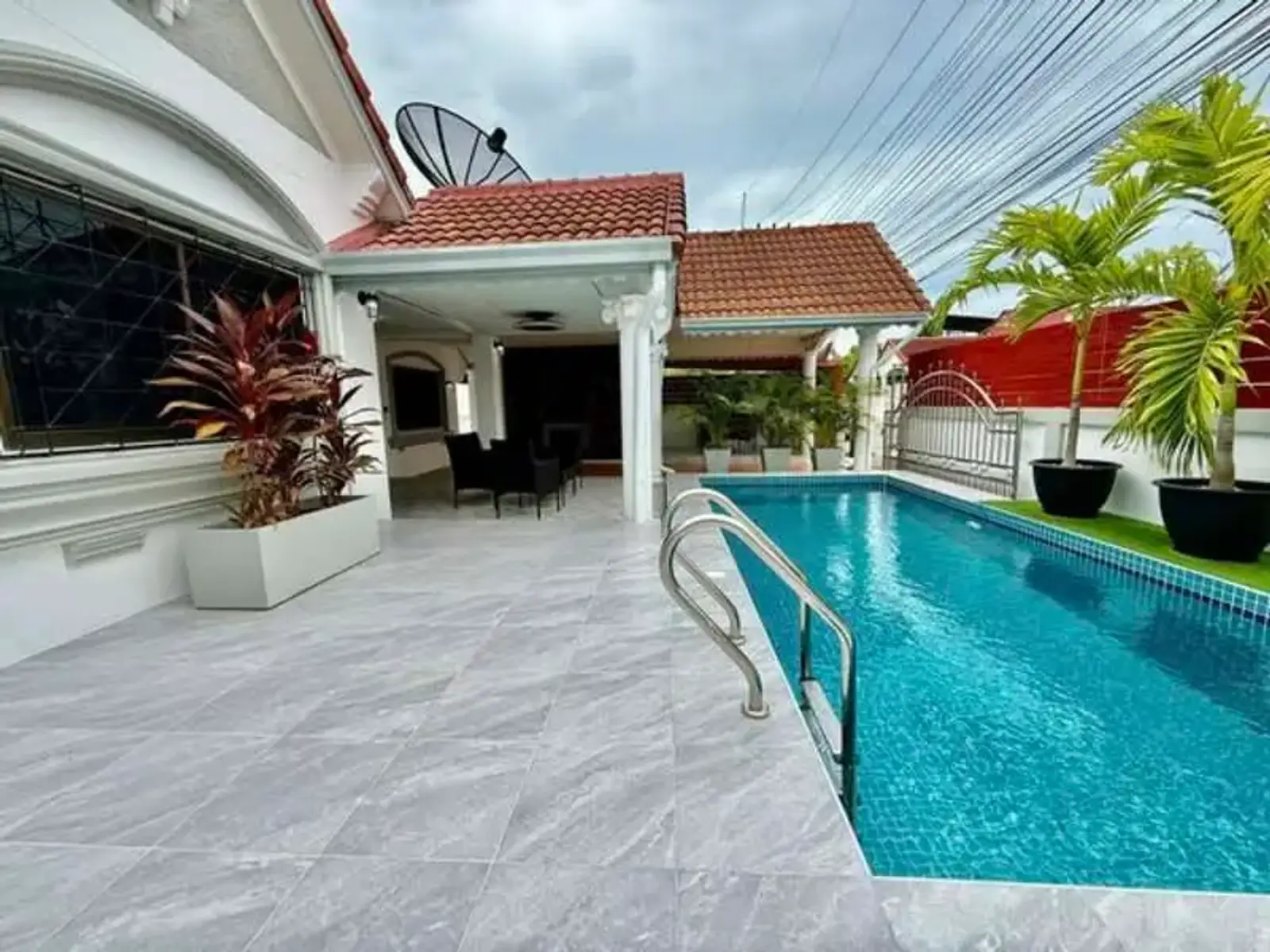 Villa avec piscine 4 chambres à vendre — East Pattaya, Pattaya