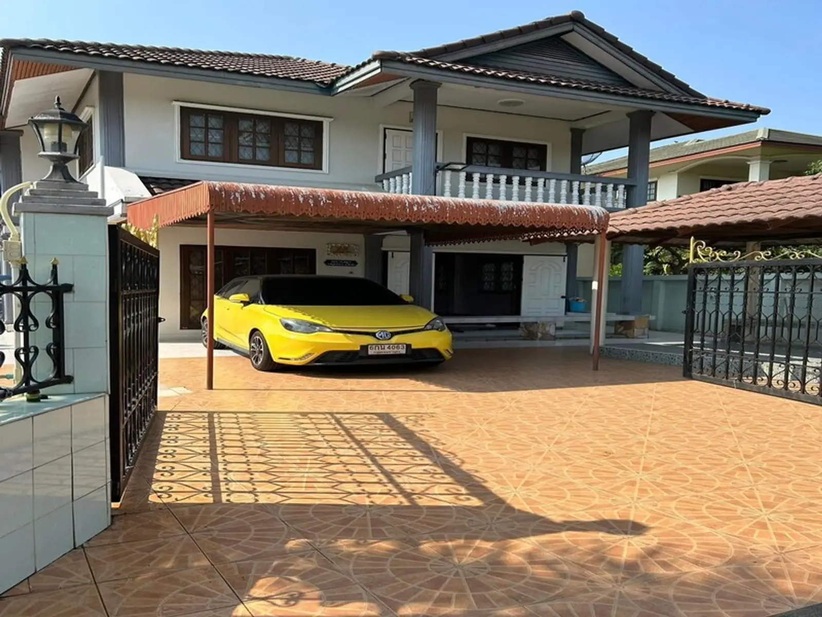 Villa avec piscine 4 chambres à vendre — Sattahip, Pattaya