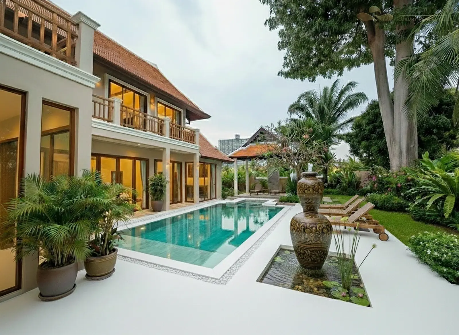 Villa avec piscine 5 chambres à vendre — Thepprasit, Pattaya