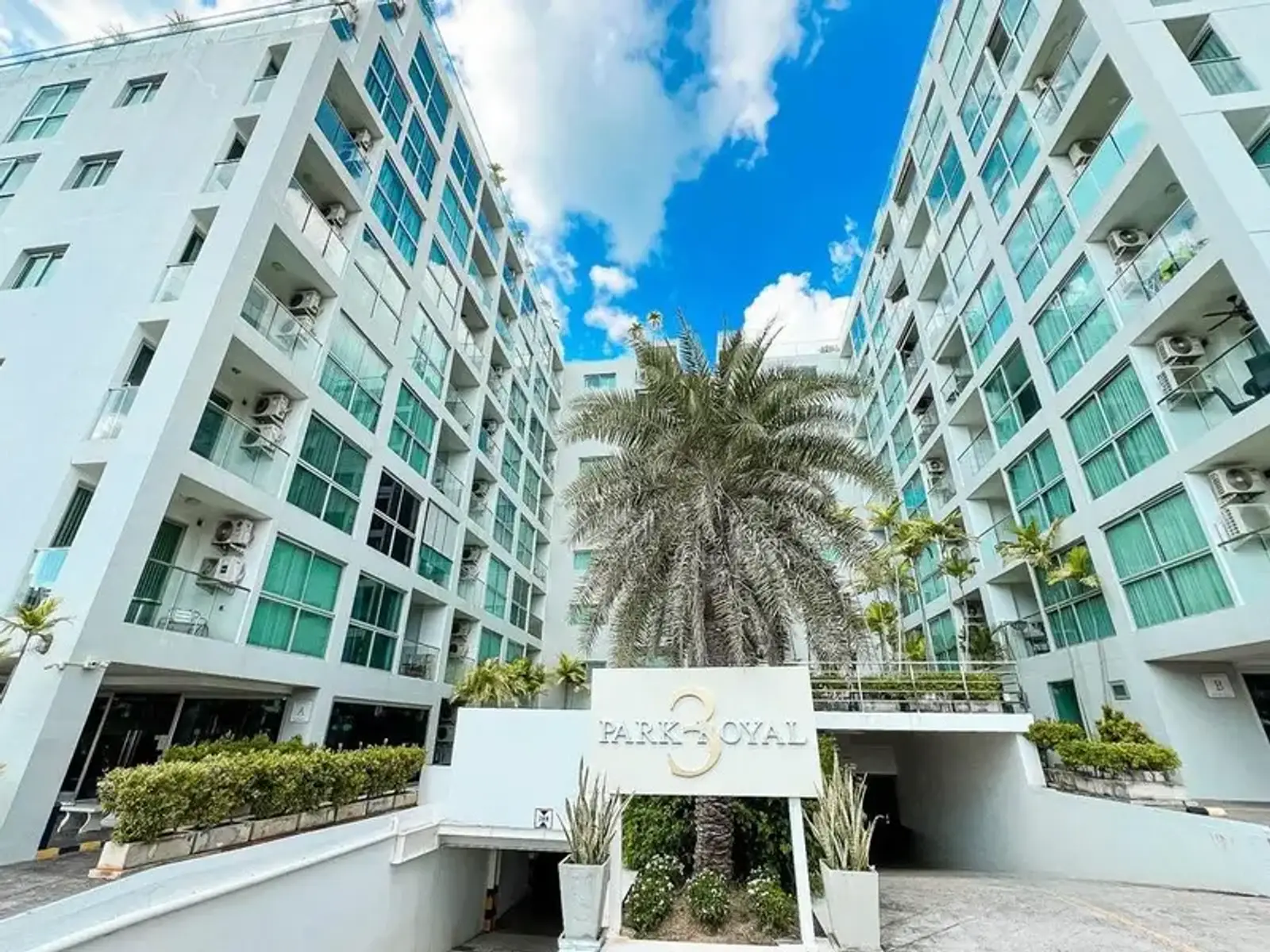 Condo 1 chambre plage à pied à vendre — Pratamnak, Pattaya