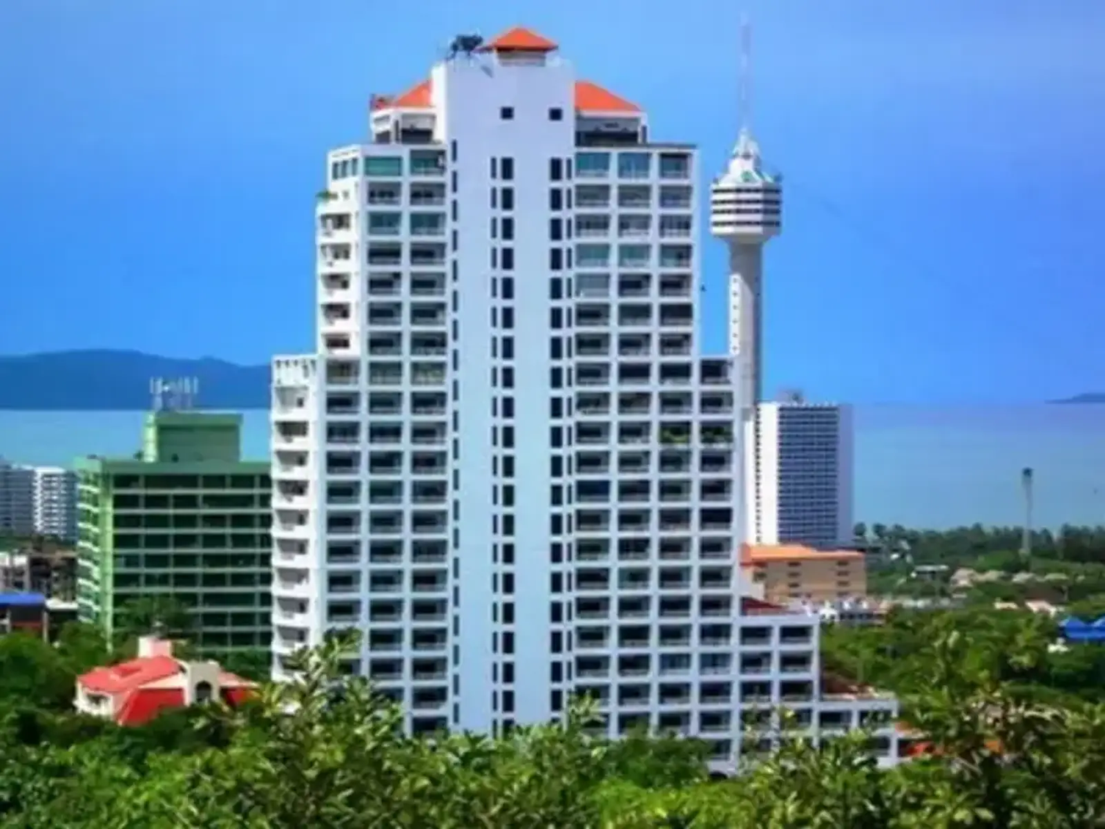 Condo 2 chambres à vendre — Pratamnak, Pattaya