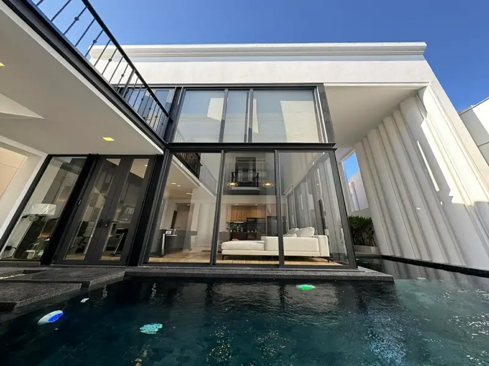 Villa avec piscine 4 chambres à vendre ou à louer — Jomtien, Pattaya