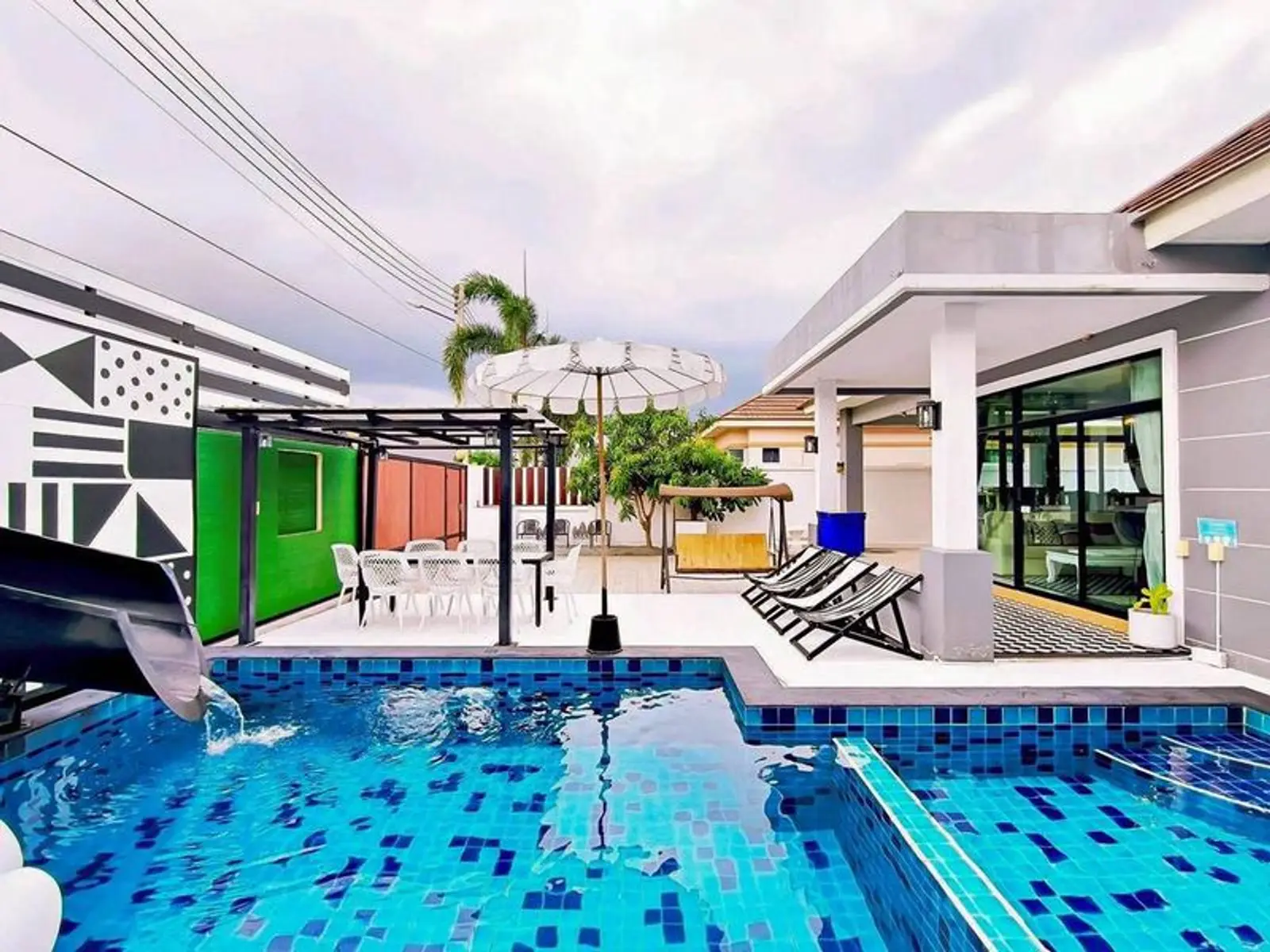 Villa avec piscine 3 chambres à vendre ou à louer — East Pattaya, Pattaya