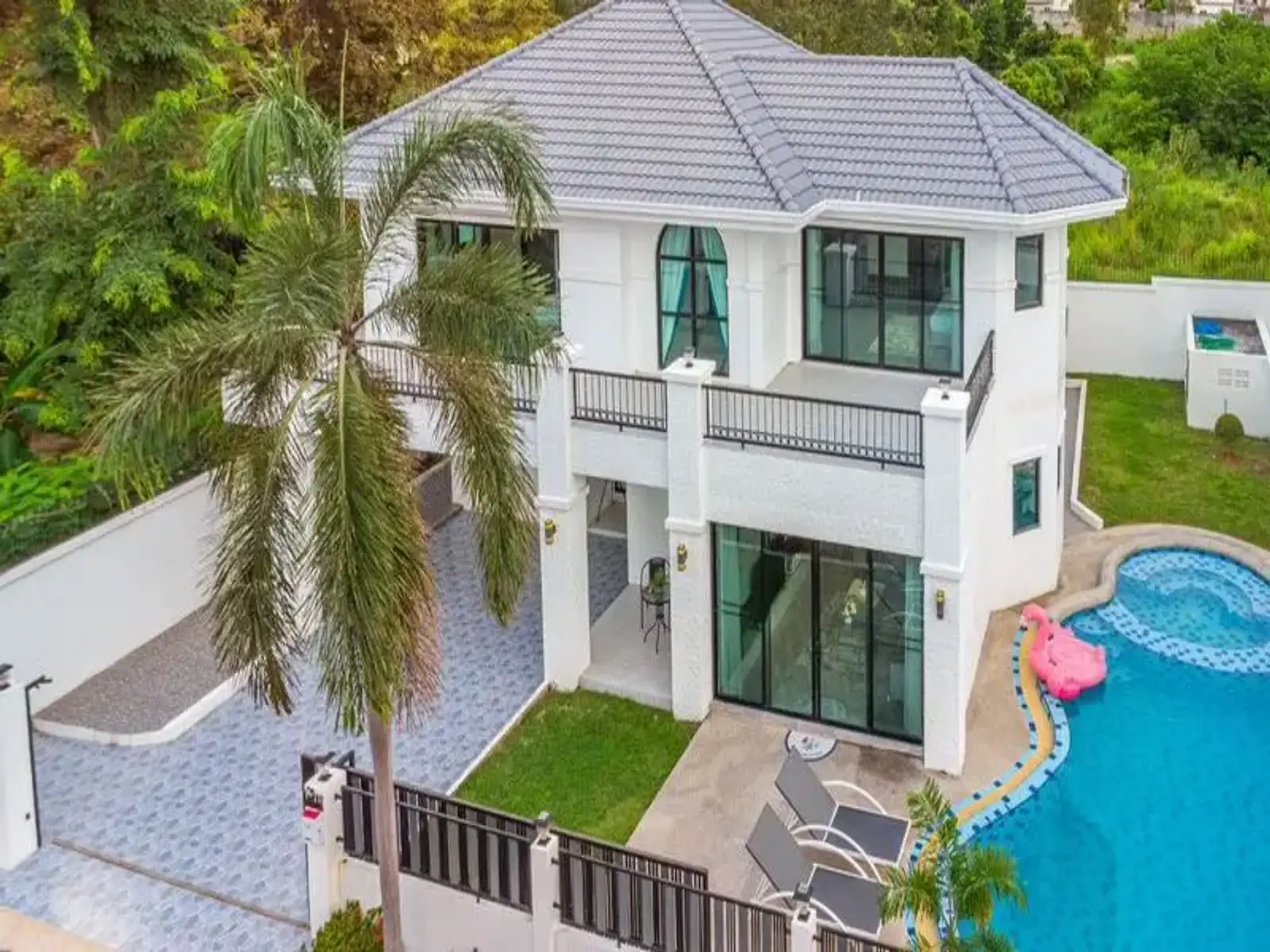 Villa avec piscine 4 chambres à vendre — Huai Yai, Pattaya