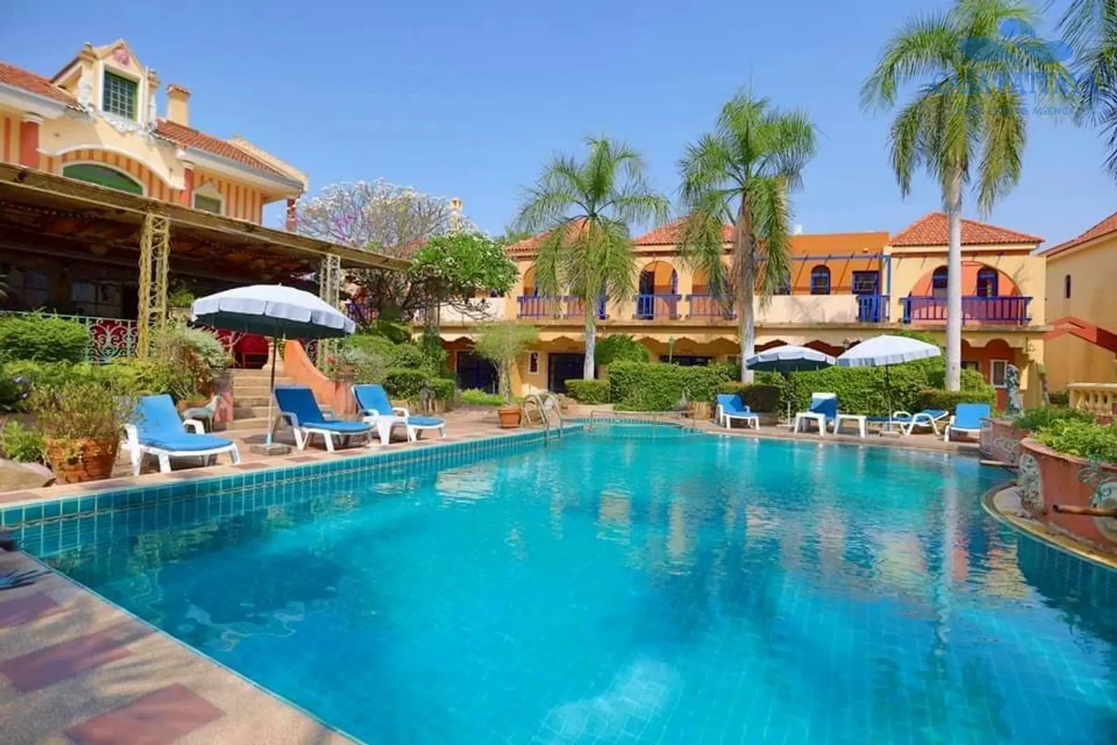 Hôtel / guesthouse 30 chambres à vendre — East Pattaya, Pattaya