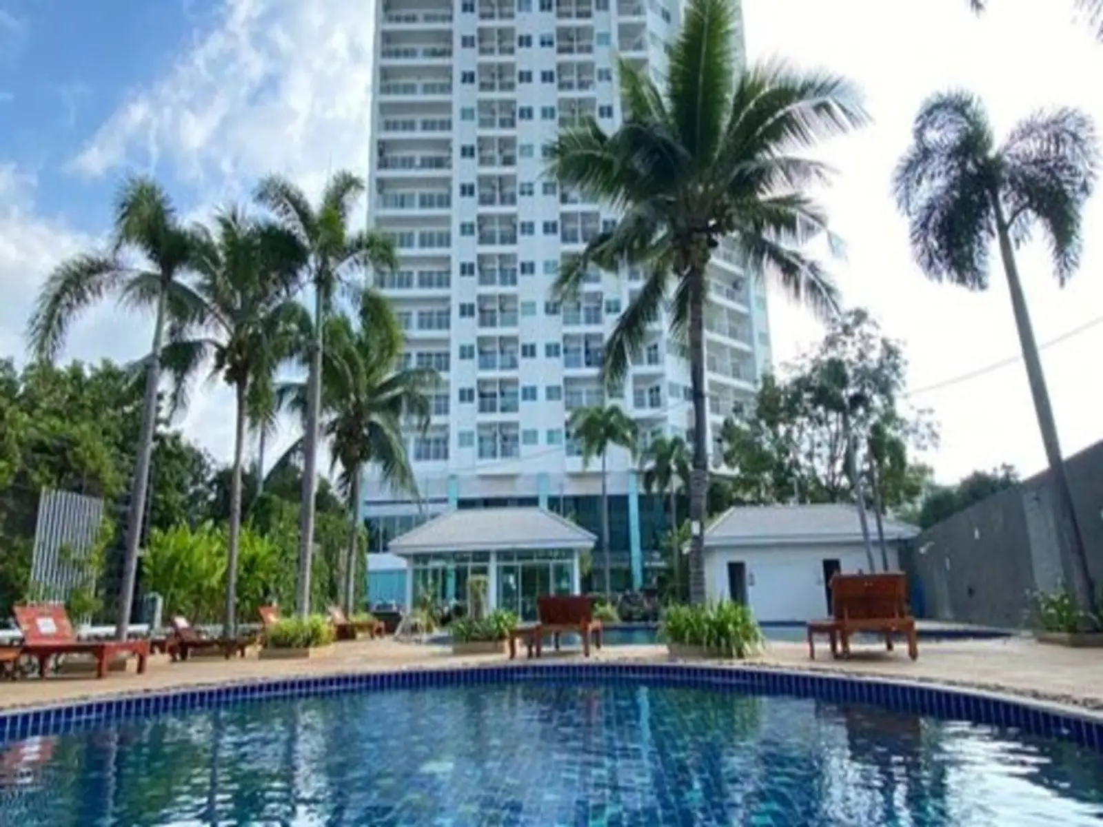 Condo plage à pied à vendre — North Pattaya, Pattaya