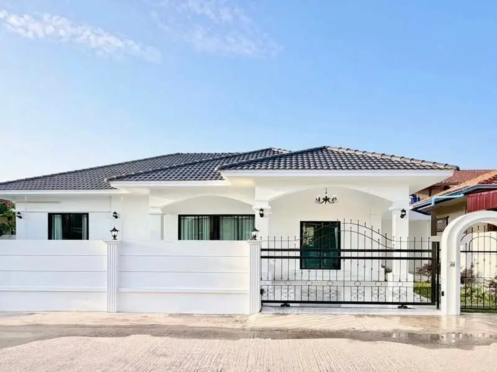 Villa avec piscine 4 chambres à vendre — Jomtien, Pattaya