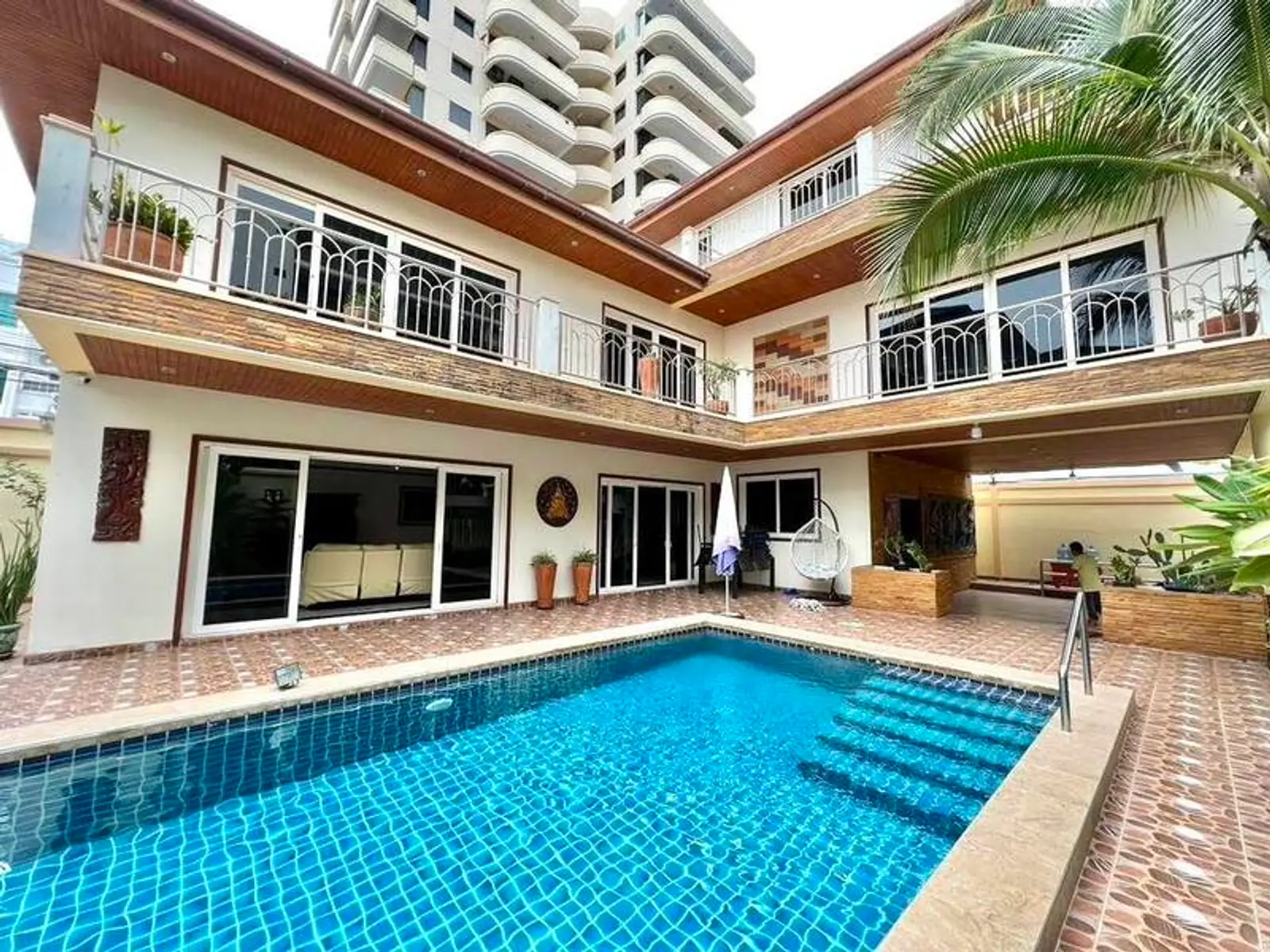 Villa avec piscine 4 chambres à louer — Jomtien, Pattaya