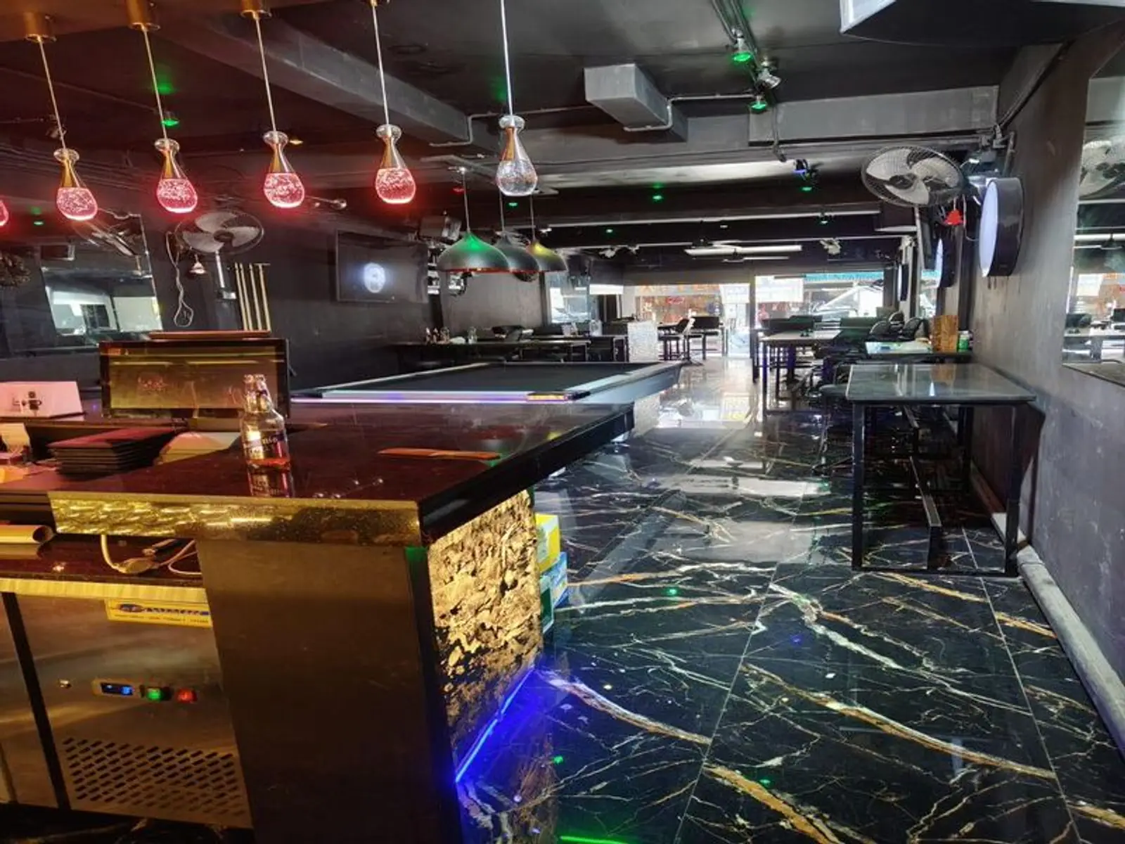 Commerce à reprendre 1 chambre à vendre — South Pattaya, Pattaya