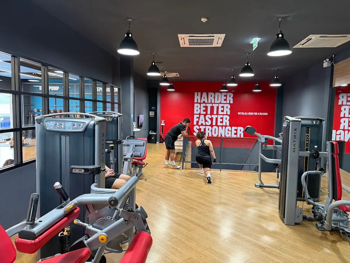 Jetts 24 Hour Fitness - Little Walk