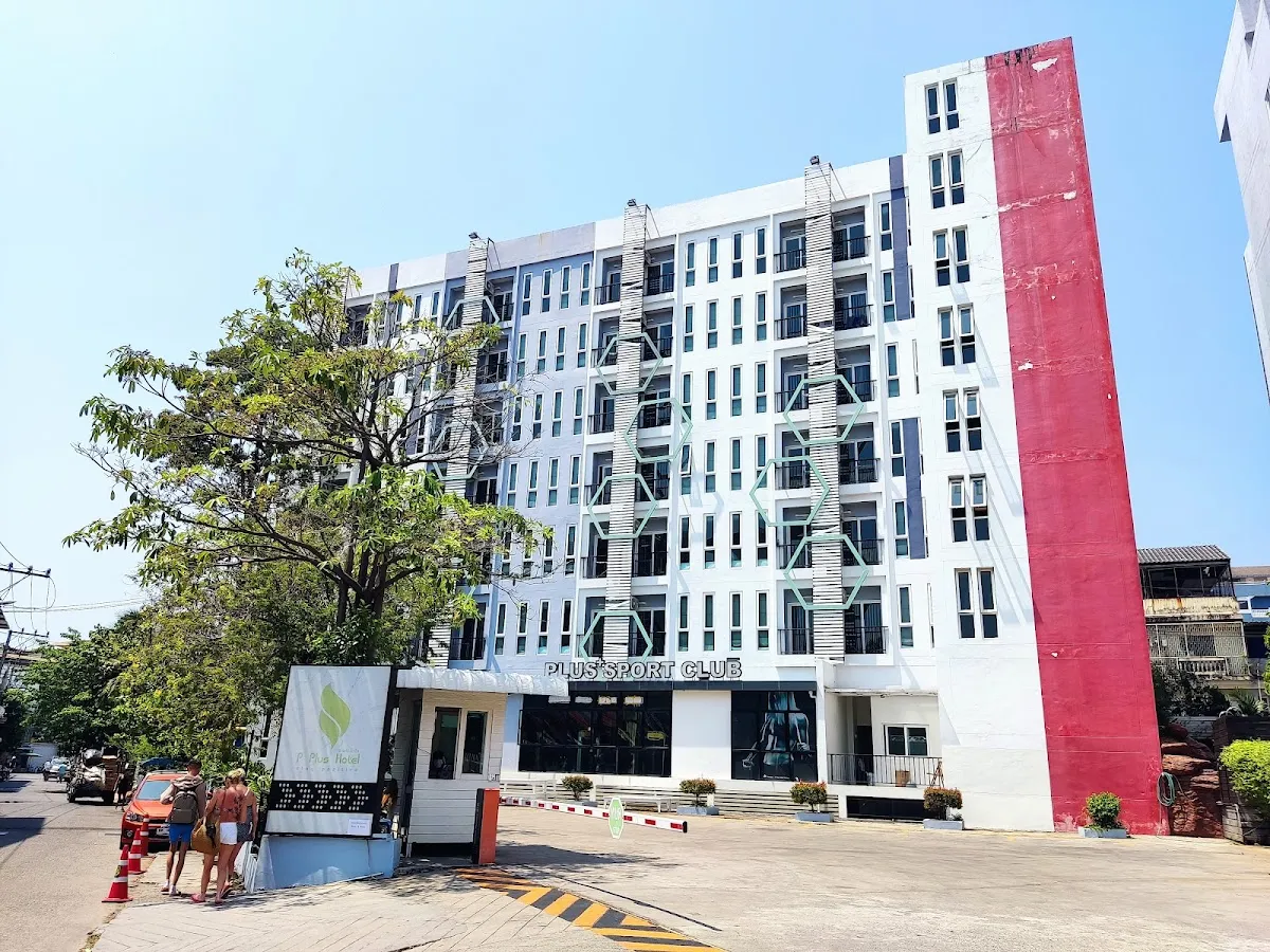 PLUS SPORTS CLUB