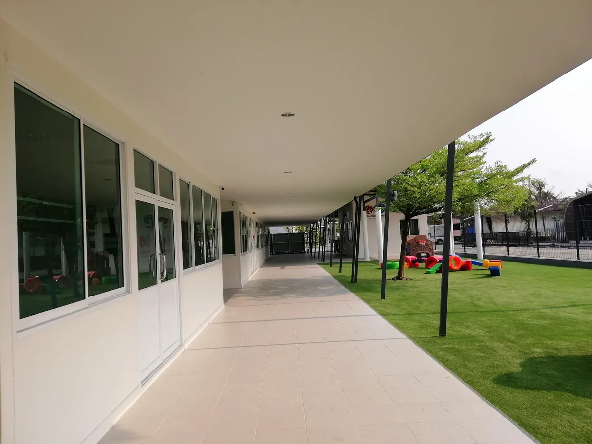 Double Tree International 4