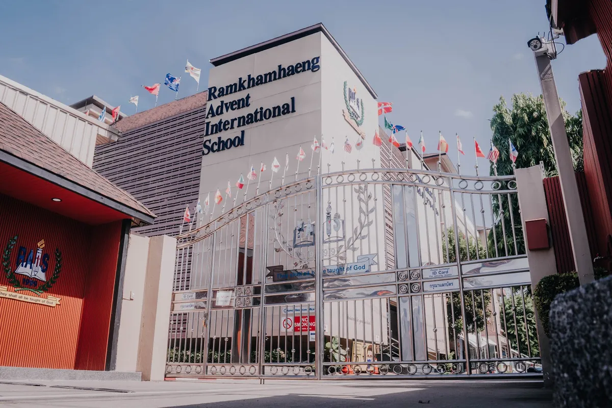 Ramkhamhaeng Advent International School