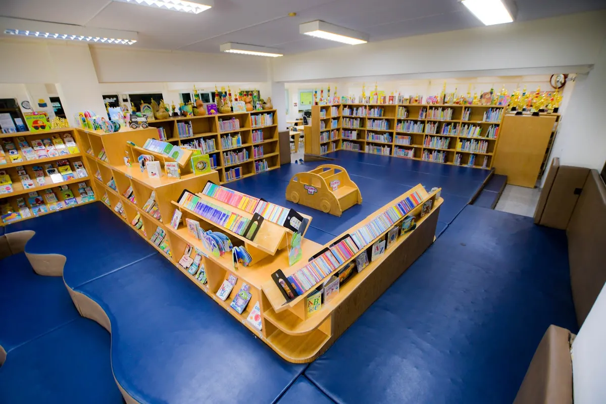 Ramkhamhaeng Advent International School 4