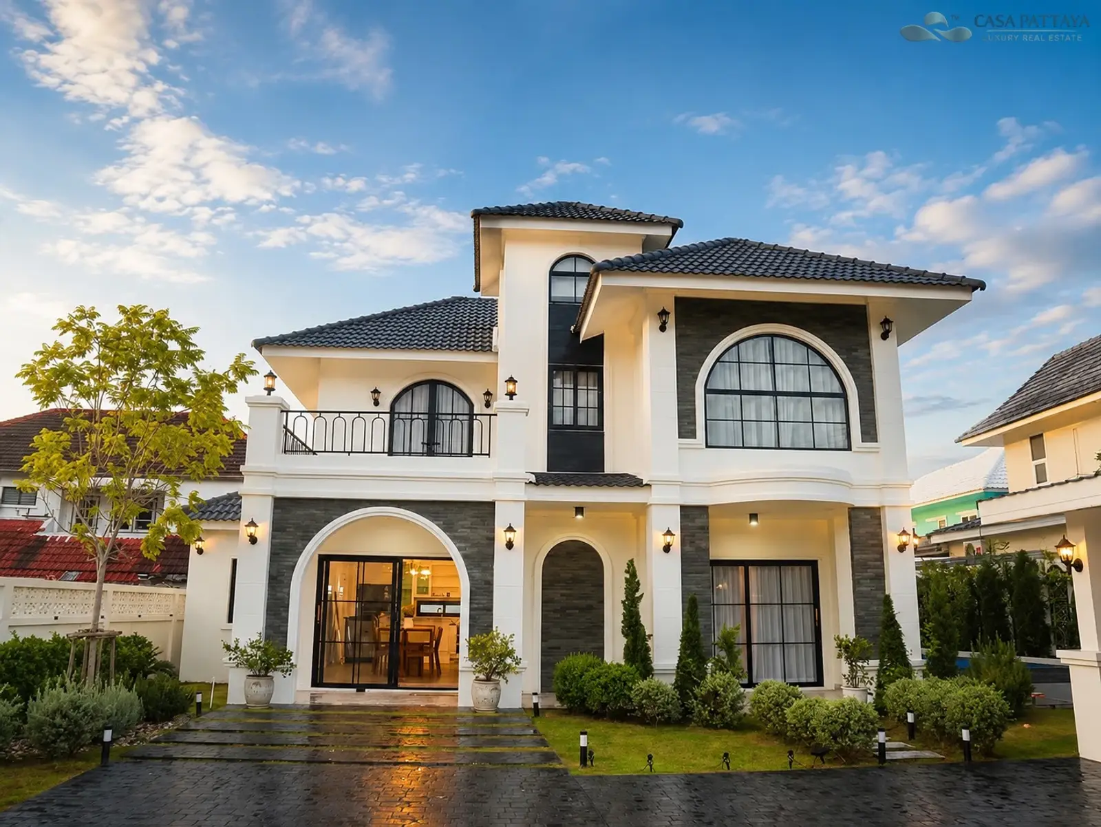 Villa avec piscine 4 chambres à vendre — East Pattaya, Pattaya