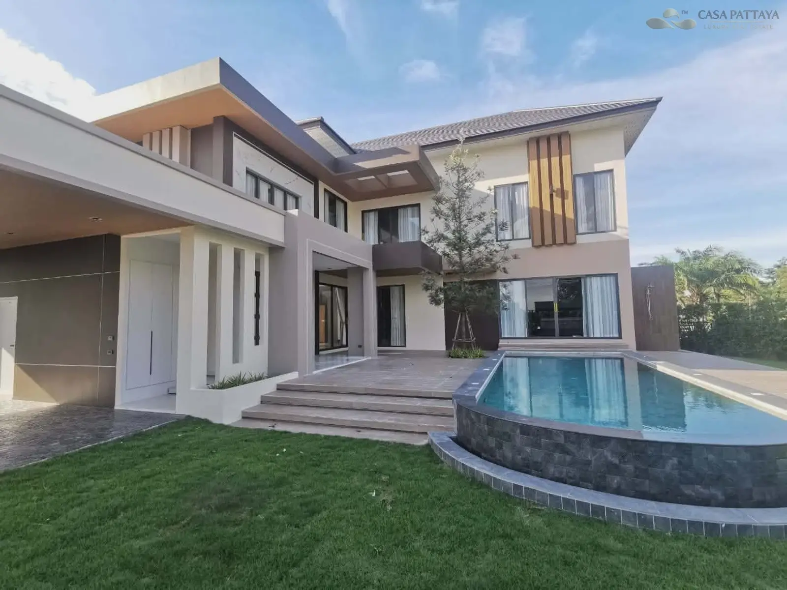 Villa avec piscine 4 chambres à vendre — East Pattaya, Pattaya