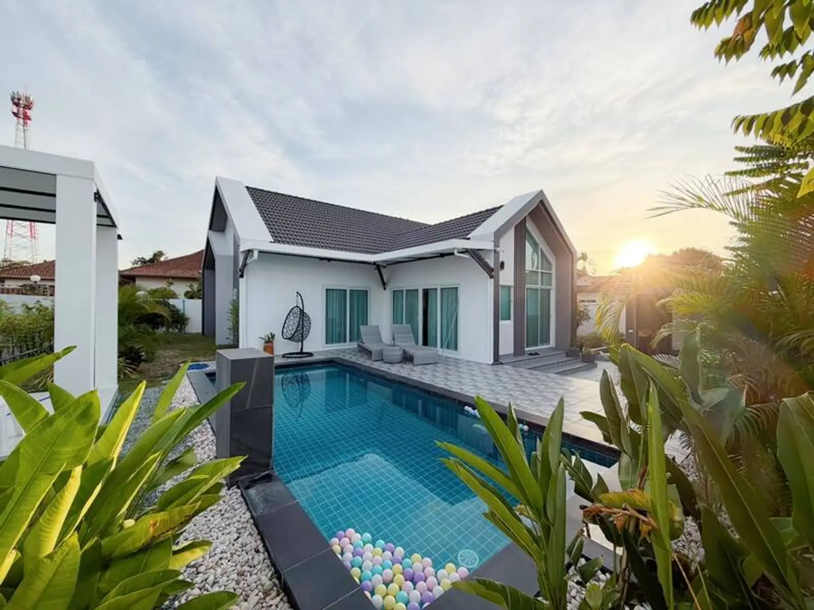 Villa avec piscine 3 chambres à vendre — Mabprachan, Pattaya