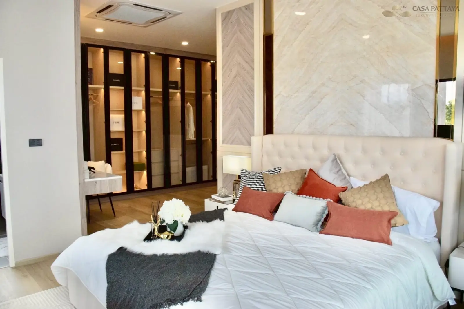 Villa avec piscine 4 chambres neuf à vendre — Huai Yai, Pattaya