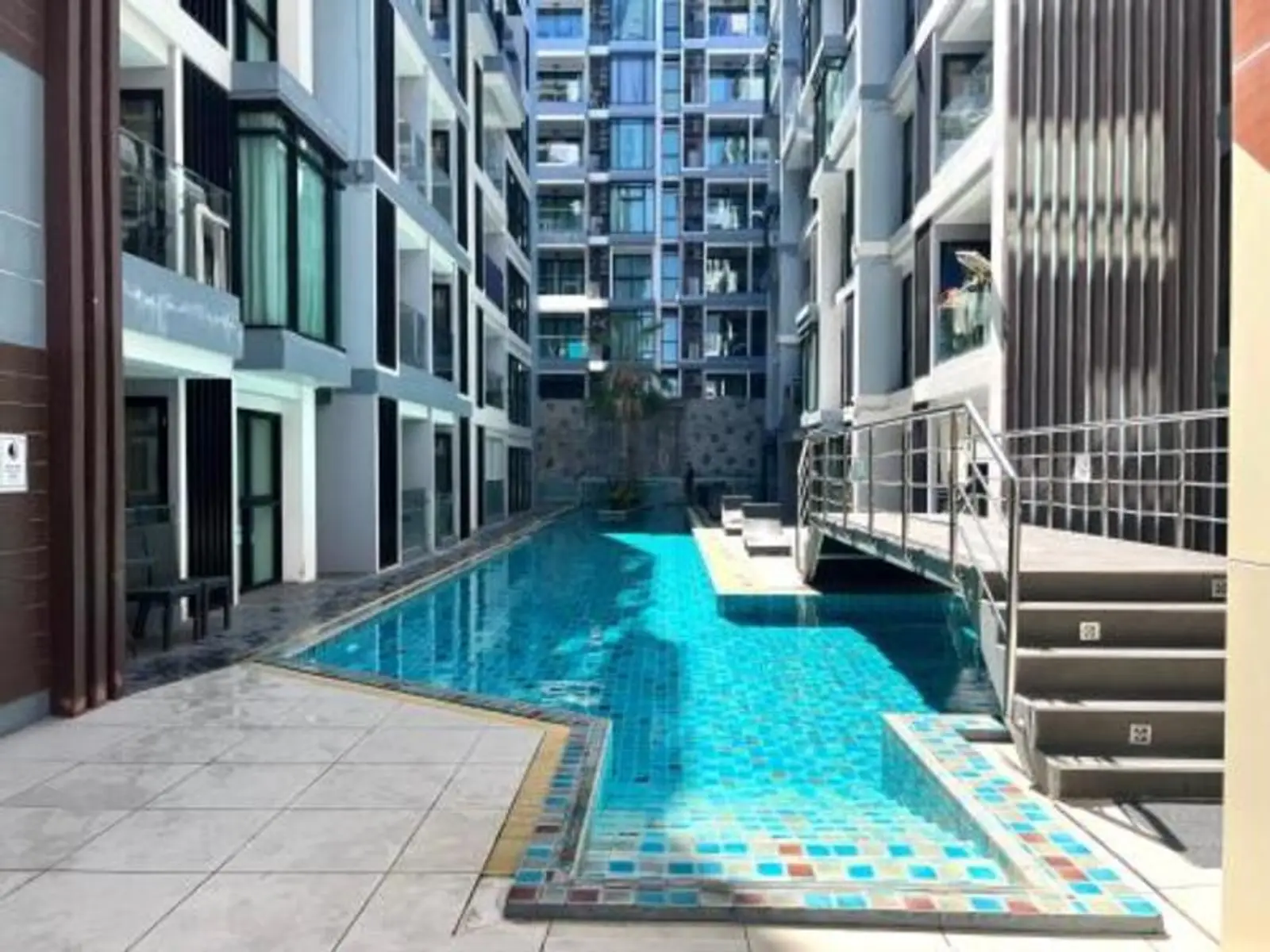 Condo 1 chambre plage à pied à vendre — Pratamnak, Pattaya