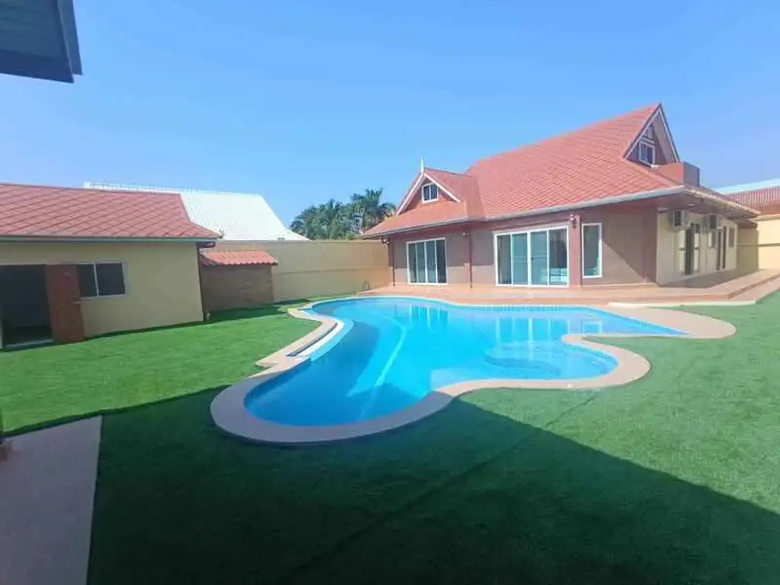 Villa avec piscine 5 chambres à vendre — Jomtien, Pattaya