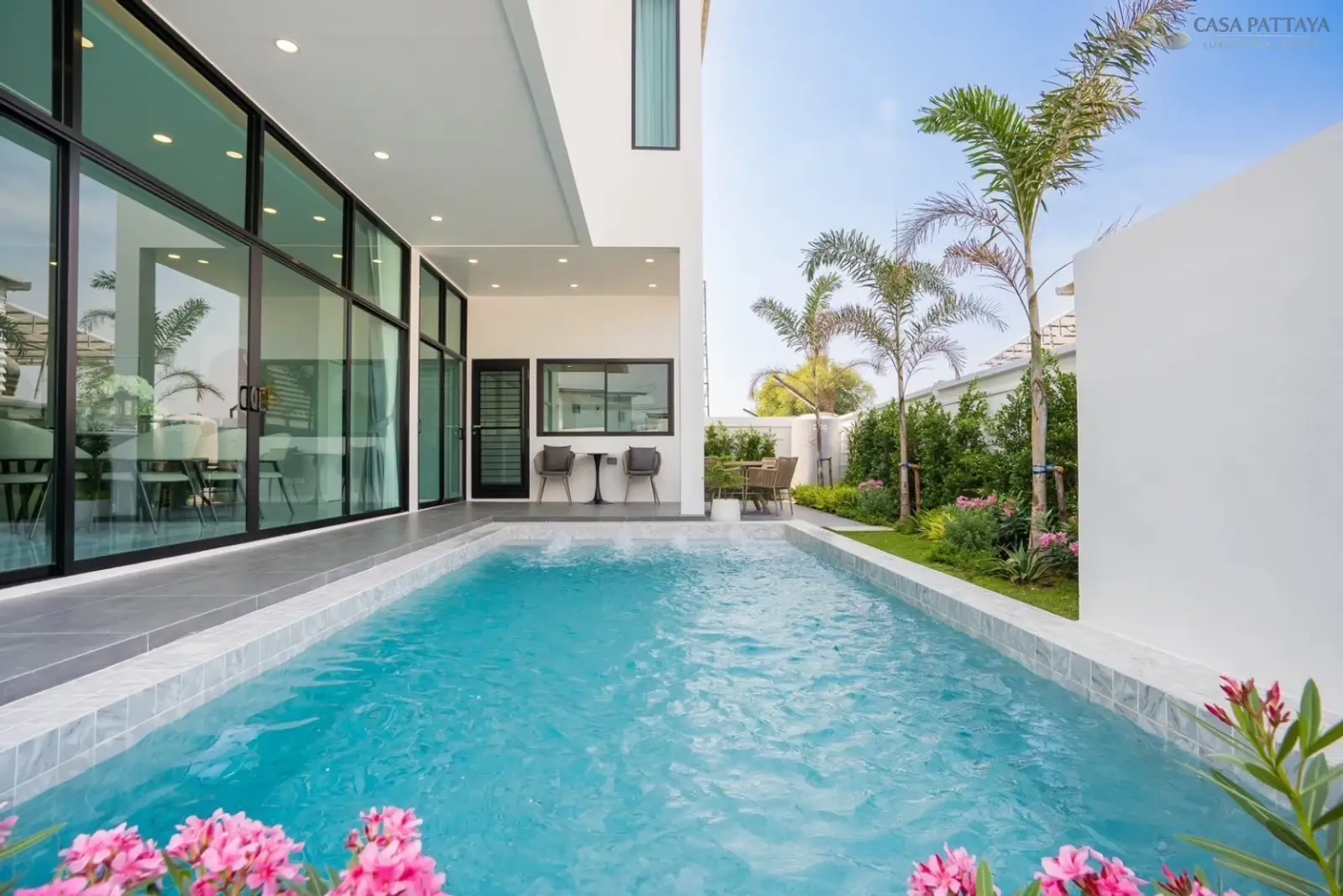 Villa avec piscine 4 chambres à louer — Huai Yai, Pattaya