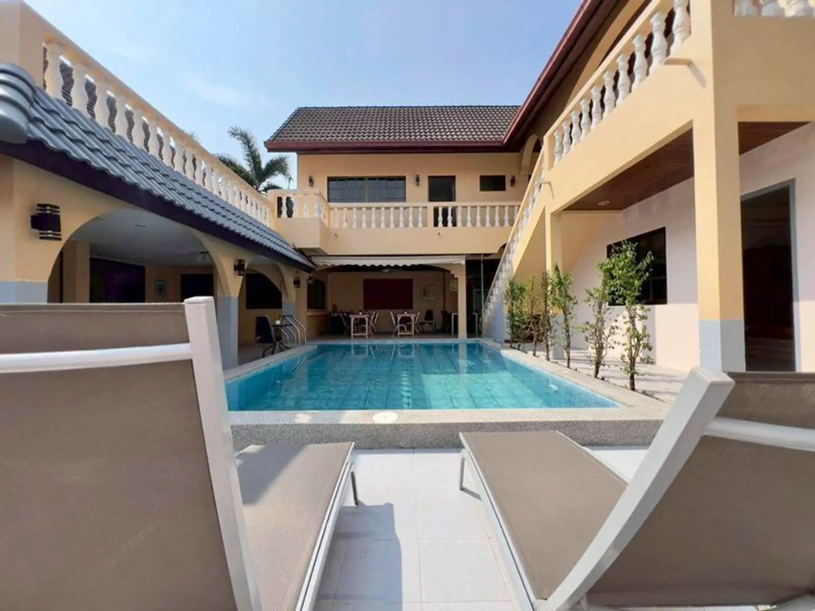 Villa avec piscine 12 chambres à vendre ou à louer — Central Pattaya, Pattaya
