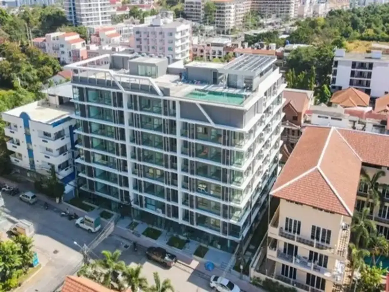 Condo 1 chambre plage à pied à vendre — Pratamnak, Pattaya