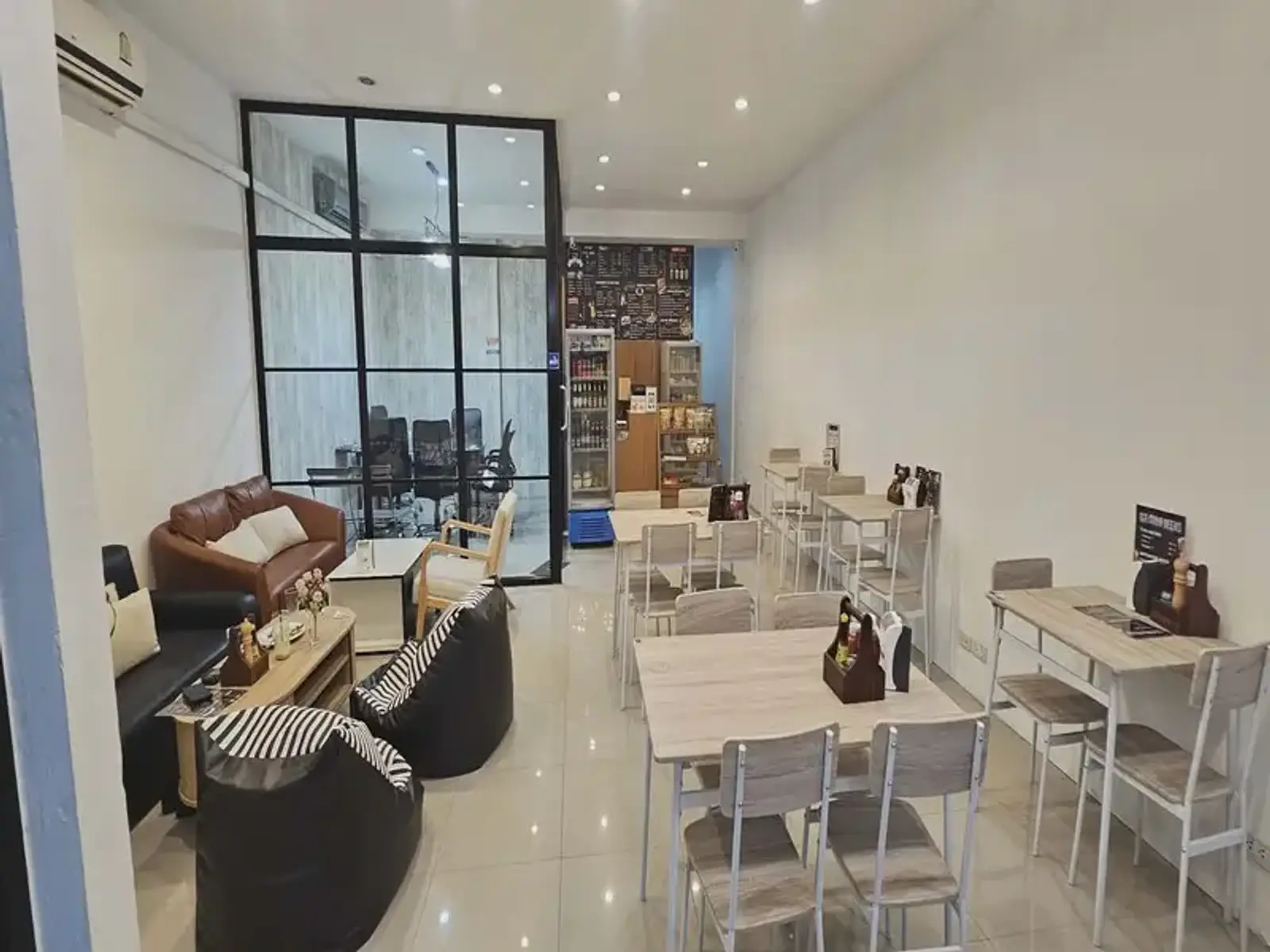 Commerce à reprendre 3 chambres à vendre — Jomtien, Pattaya