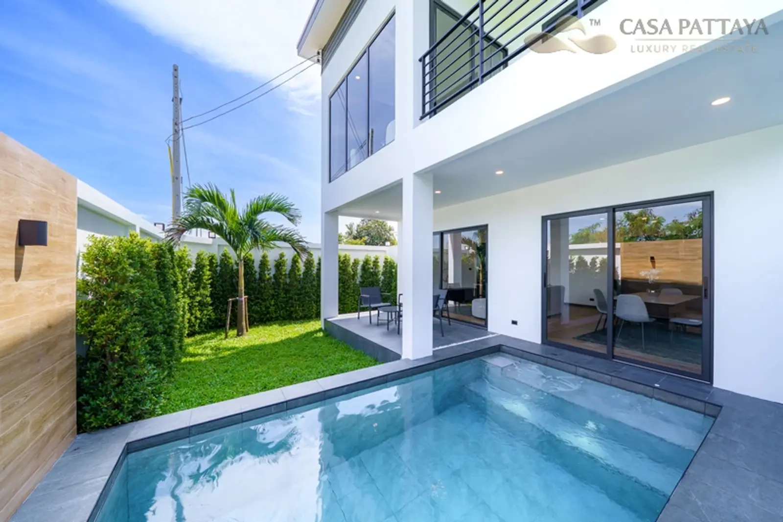 Villa avec piscine 4 chambres à vendre — Mabprachan, Pattaya