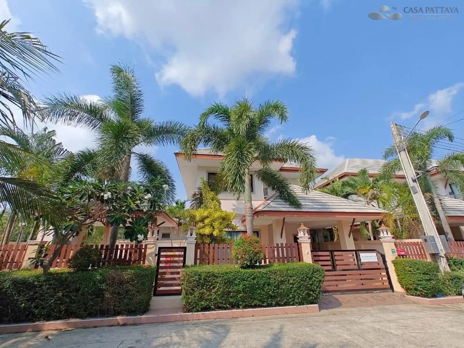 Villa avec piscine 4 chambres à louer — Na Jomtien Beach, Pattaya