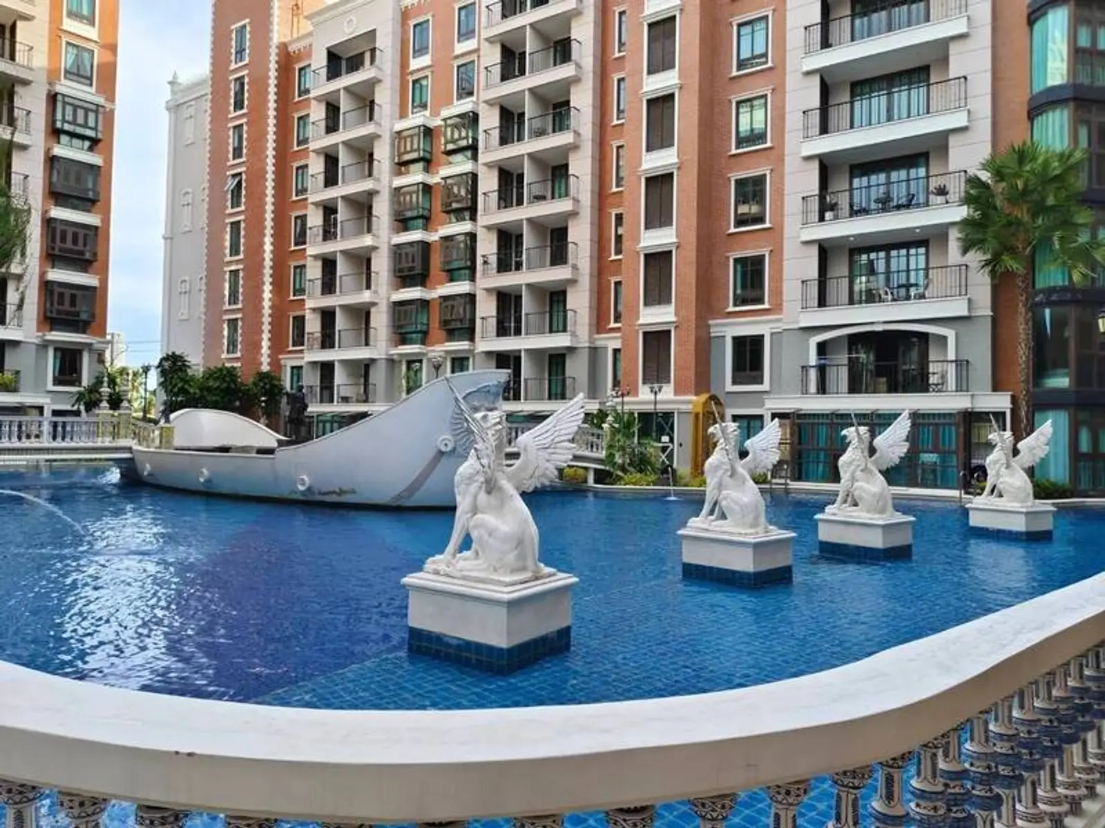 Condo plage à pied à vendre ou à louer — Jomtien, Pattaya