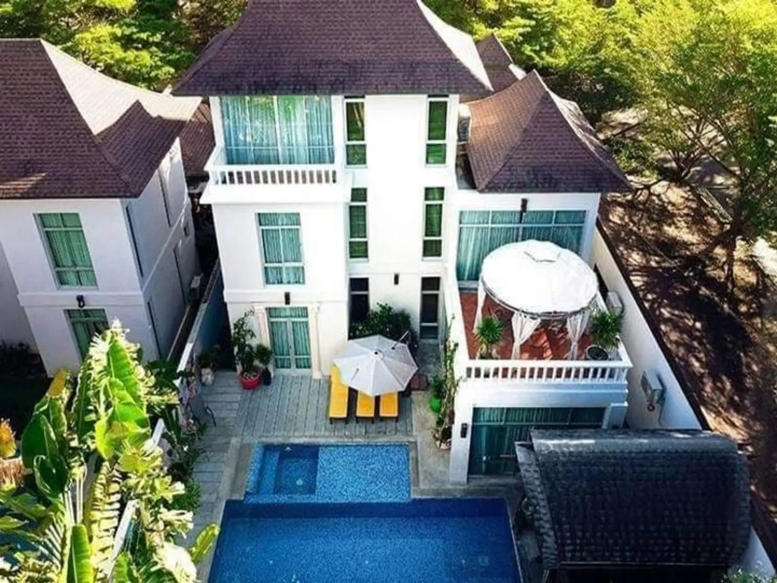 Villa avec piscine 7 chambres à vendre — Na Jomtien Beach, Pattaya