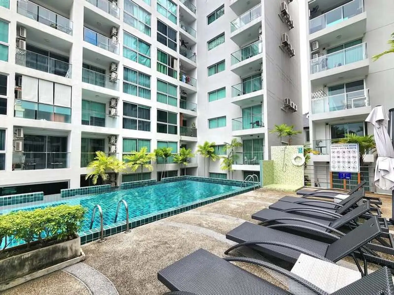 Condo 1 chambre plage à pied à vendre — Pratamnak, Pattaya