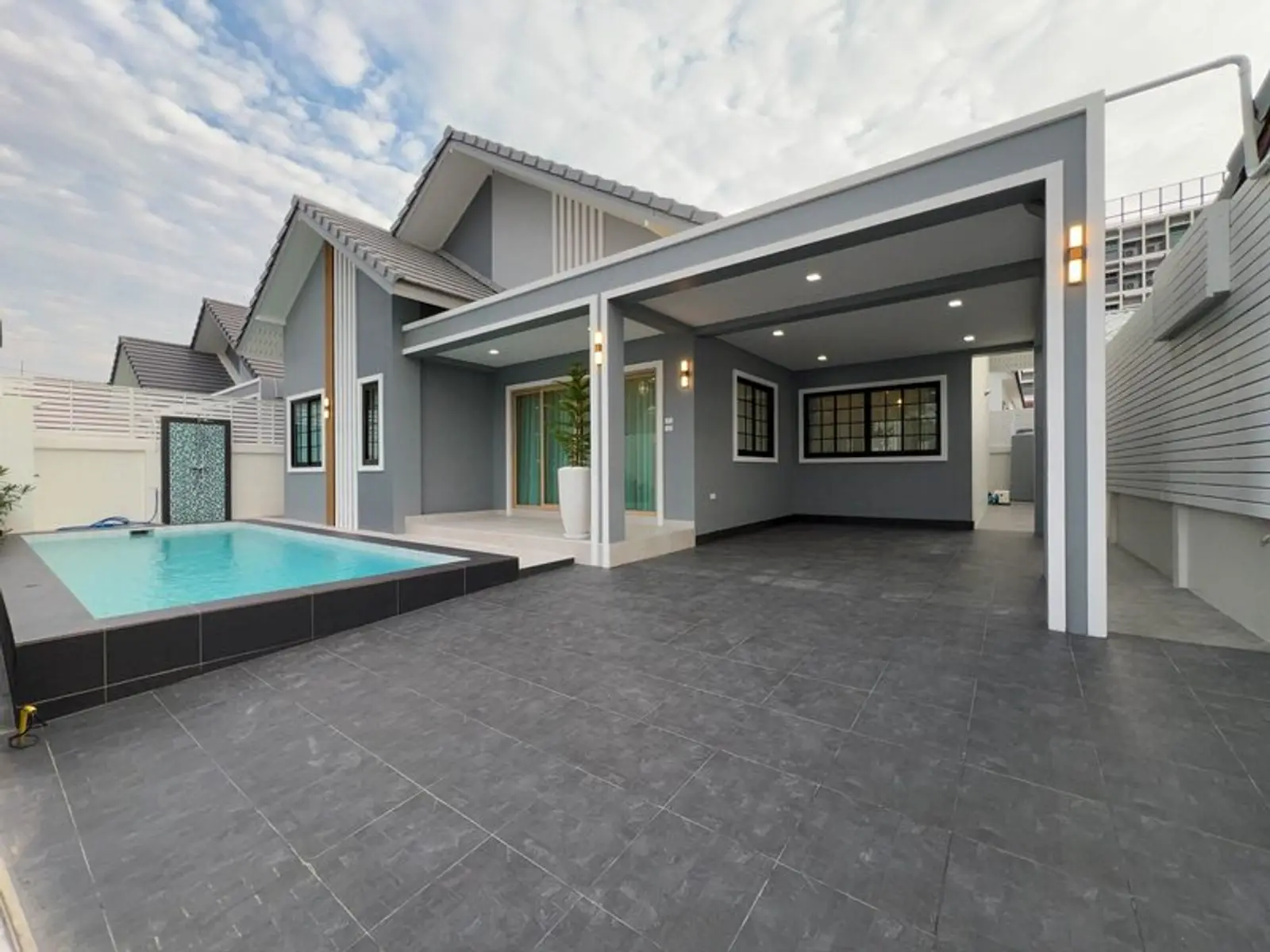 Villa avec piscine 3 chambres à vendre — East Pattaya, Pattaya