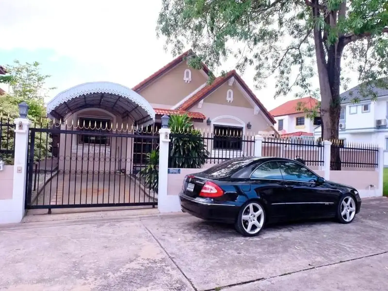 Villa avec piscine 3 chambres à vendre — East Pattaya, Pattaya