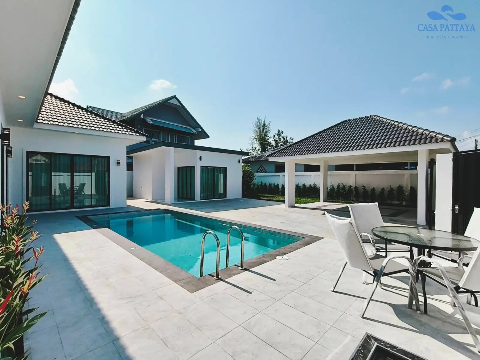 Villa avec piscine 4 chambres à vendre — East Pattaya, Pattaya