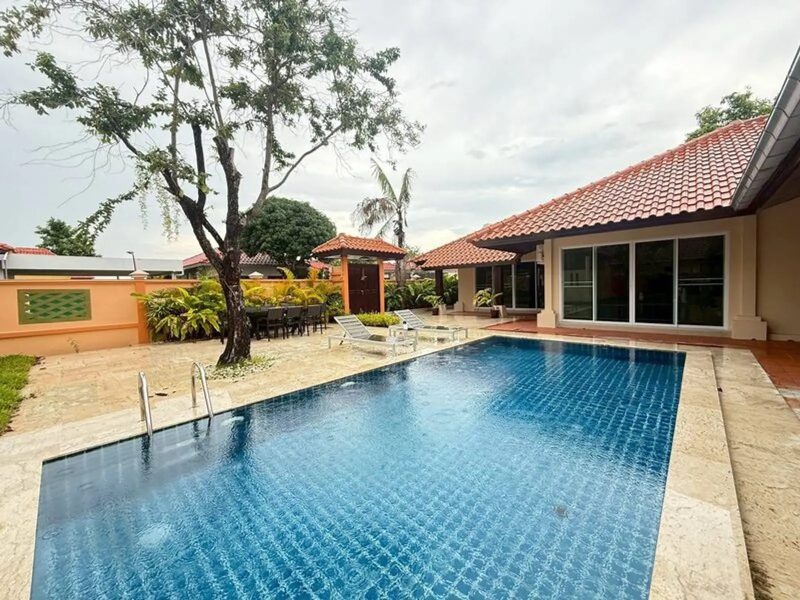Villa avec piscine 4 chambres à vendre — Huai Yai, Pattaya