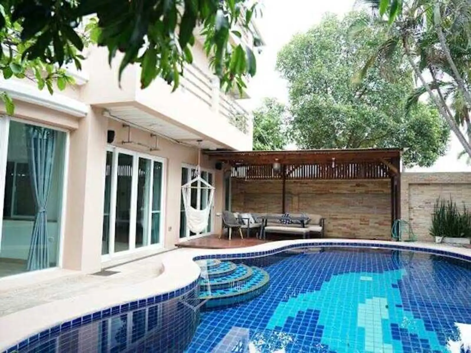 Villa avec piscine 6 chambres à vendre — East Pattaya, Pattaya