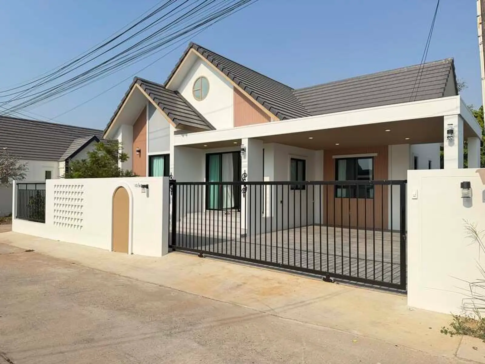 Villa avec piscine 3 chambres à vendre — East Pattaya, Pattaya