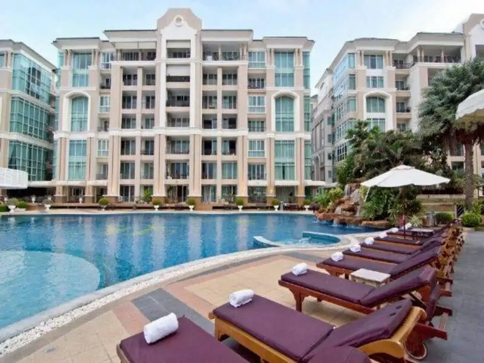 Condo 2 chambres à vendre ou à louer — Central Pattaya, Pattaya