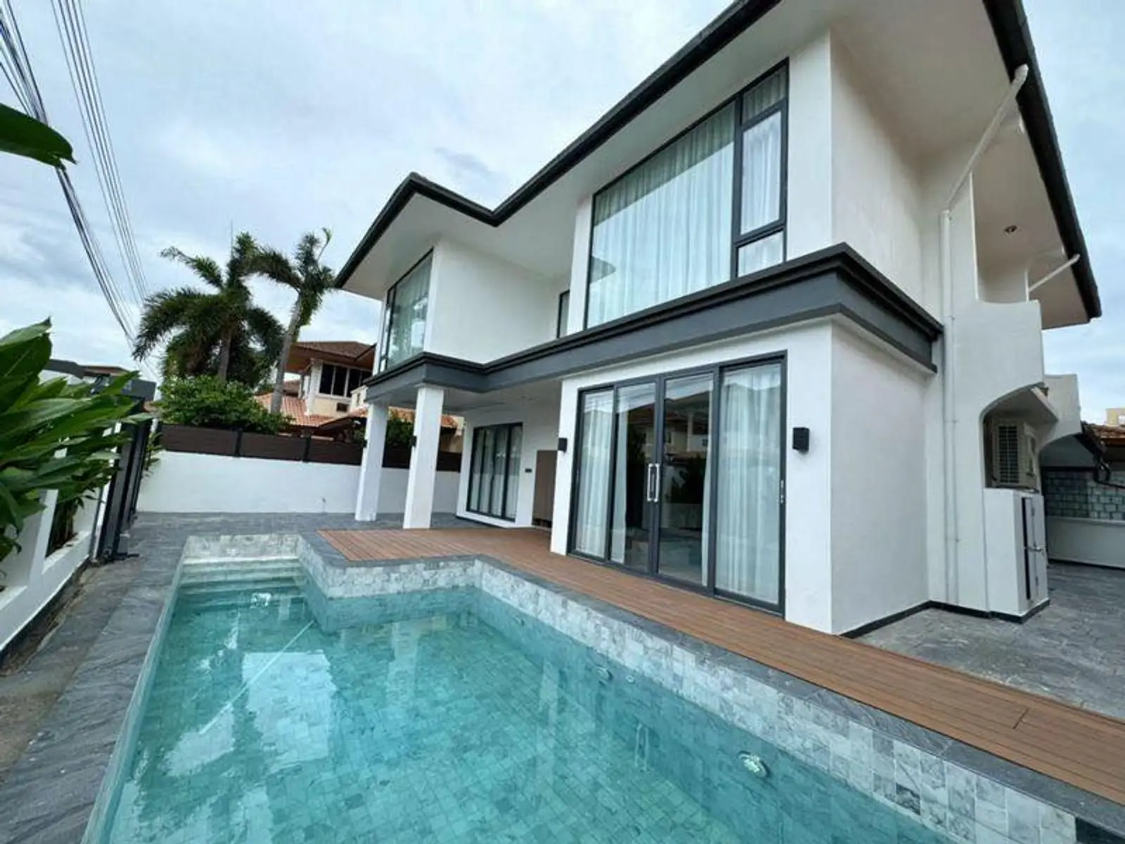 Villa avec piscine 6 chambres à vendre — Thepprasit, Pattaya