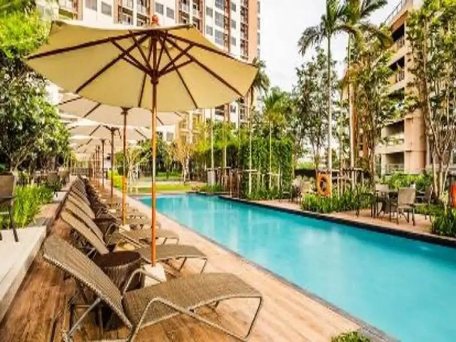 Condo 2 chambres plage à pied à vendre — Pratamnak, Pattaya
