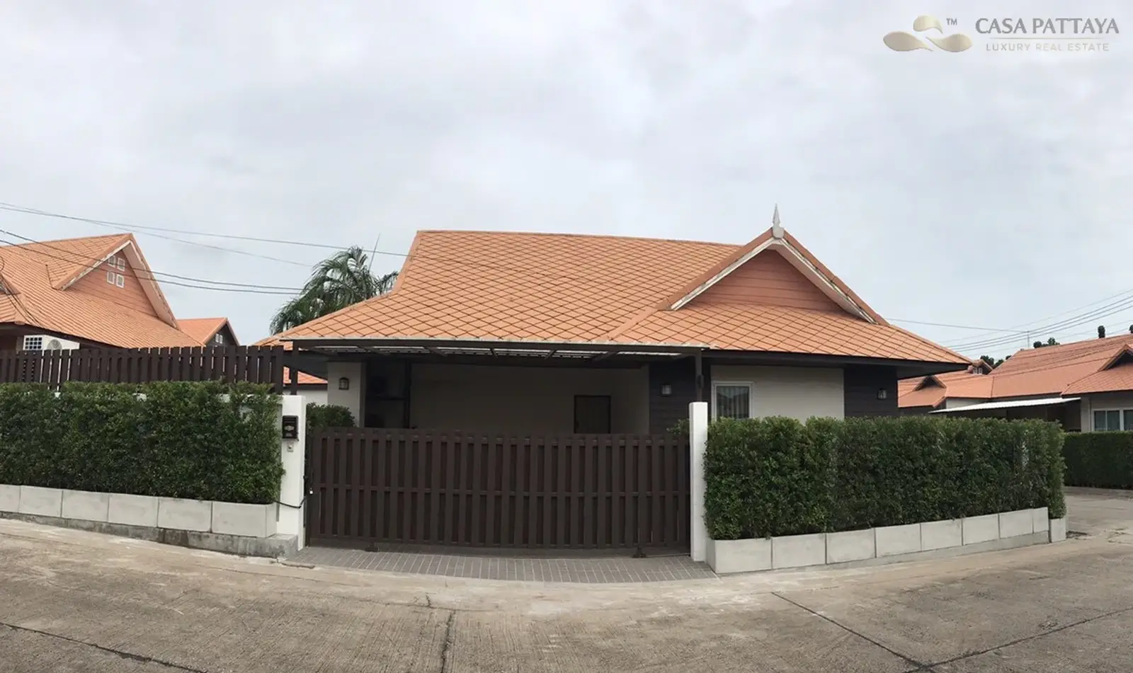 Villa avec piscine 3 chambres à vendre ou à louer — Jomtien, Pattaya