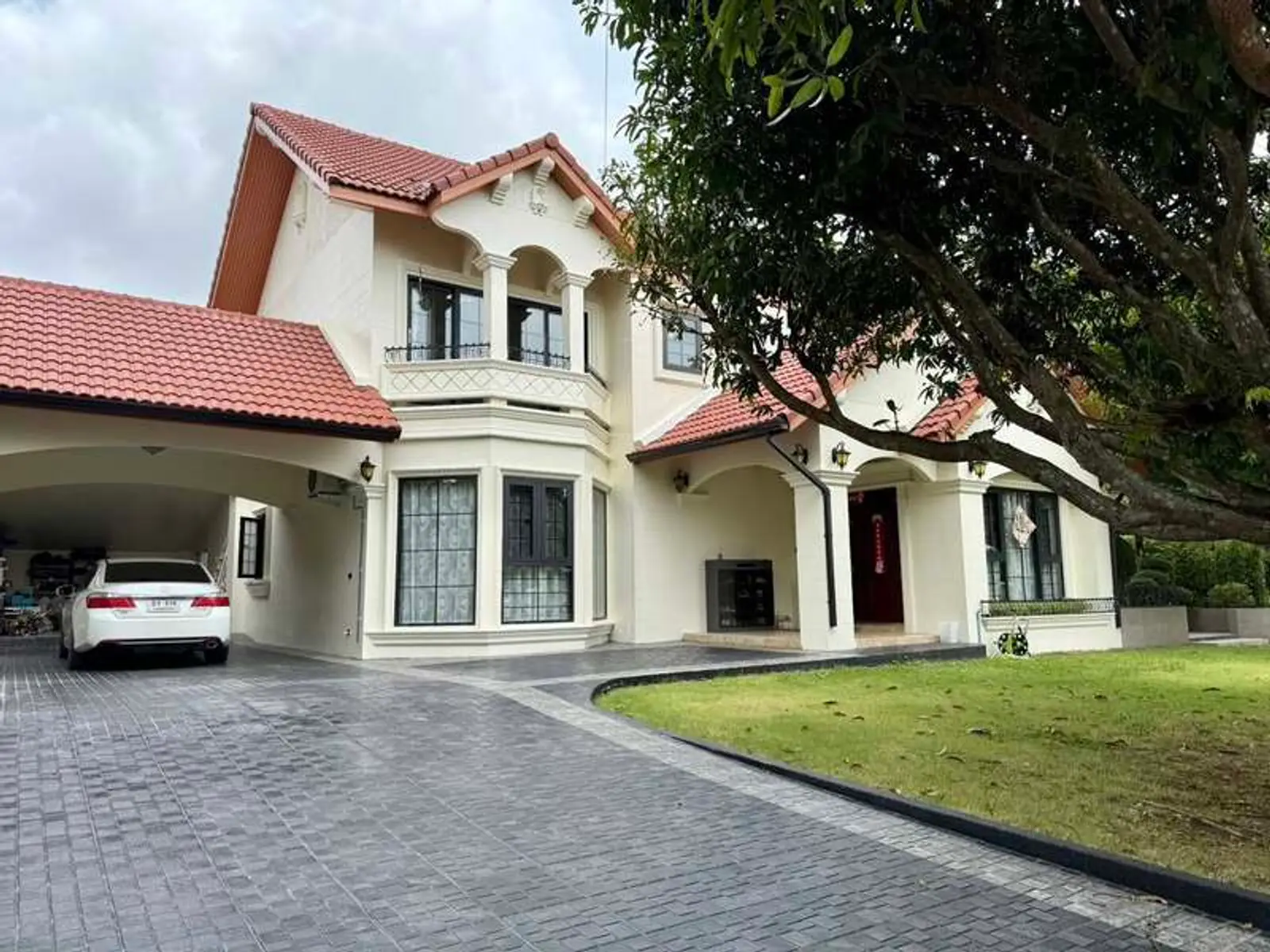 Villa avec piscine 4 chambres à vendre — East Pattaya, Pattaya