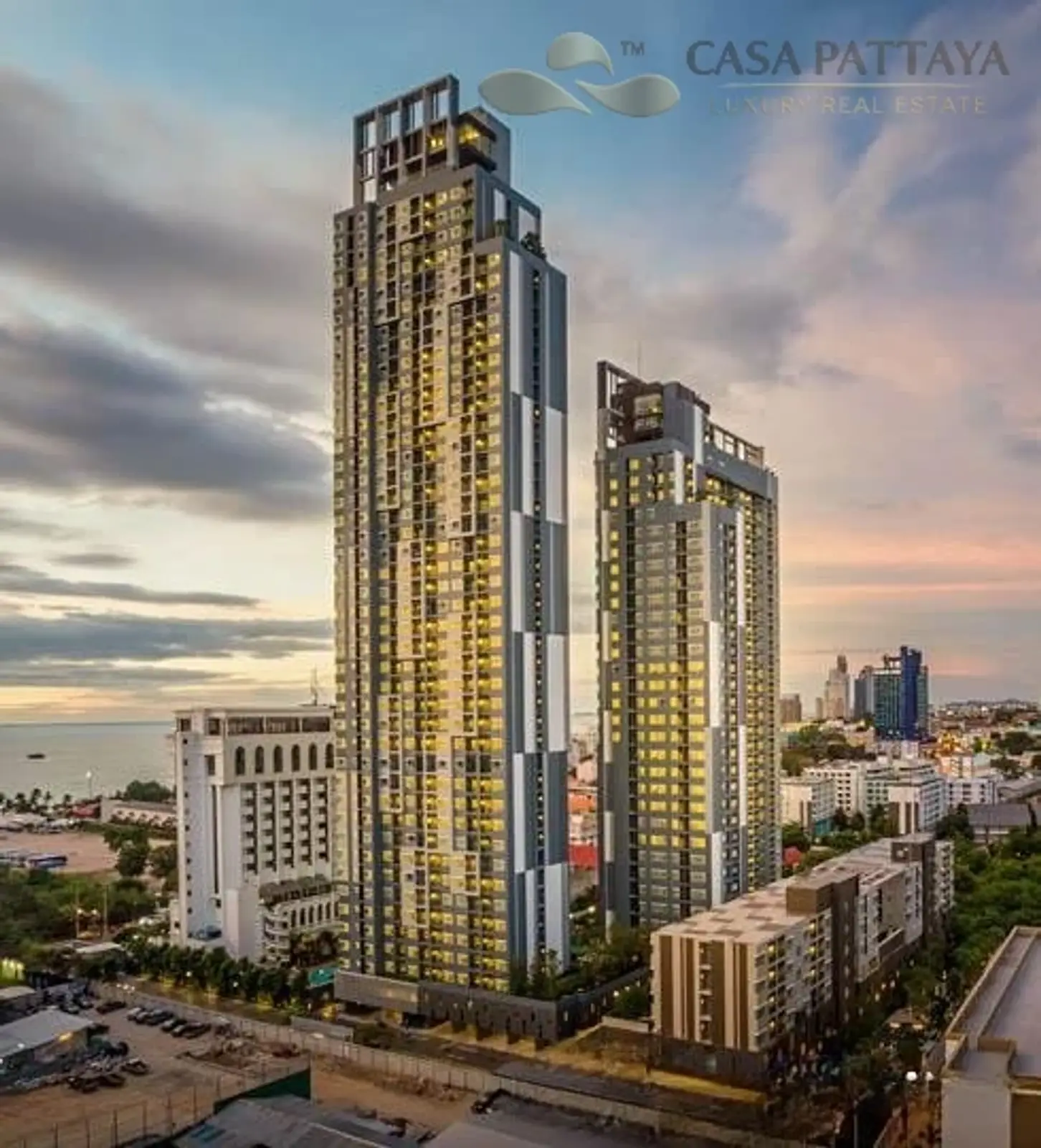 Condo 2 chambres plage à pied à vendre ou à louer — Central Pattaya, Pattaya