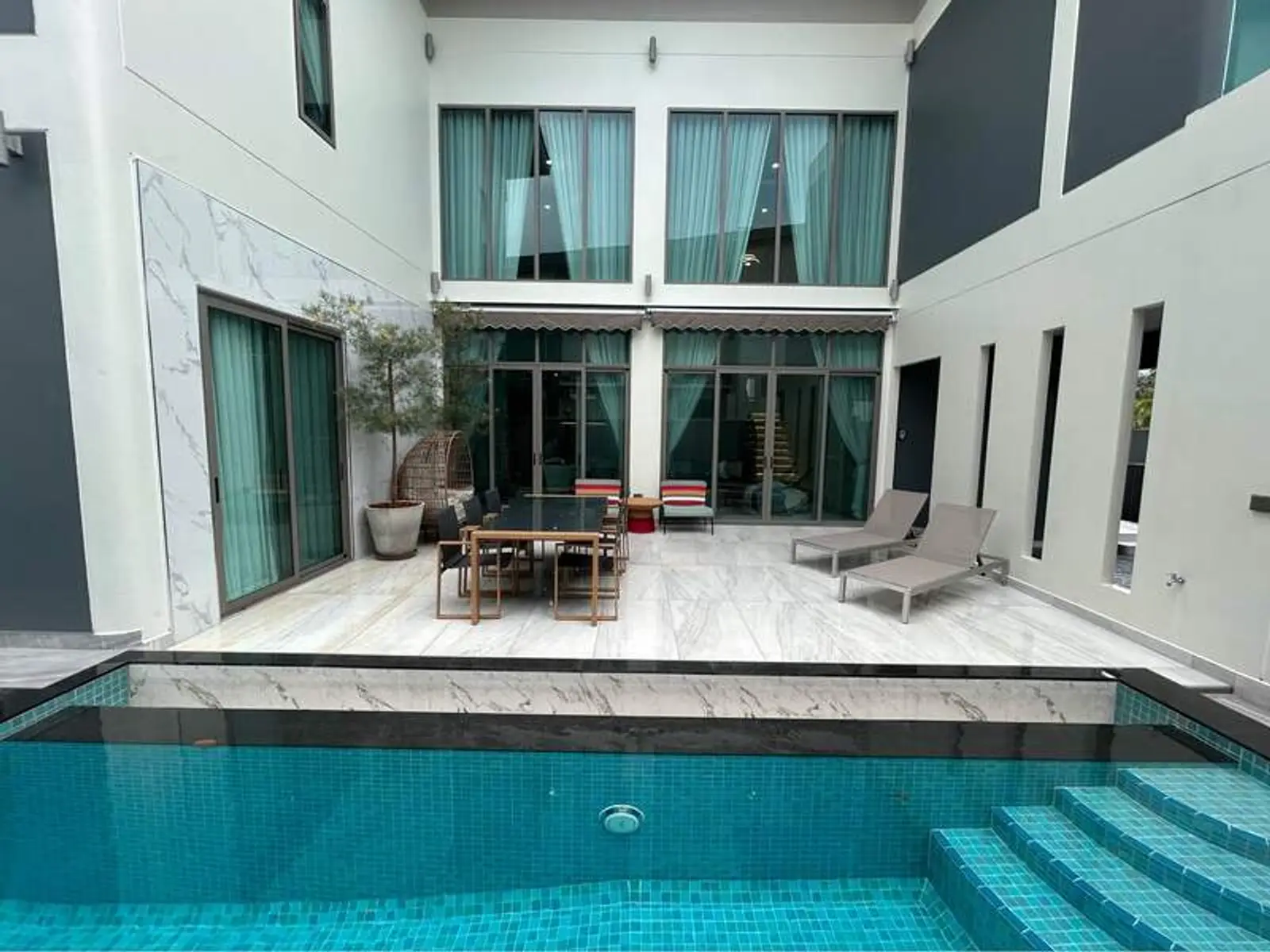 Villa avec piscine 5 chambres à vendre — Mabprachan, Pattaya